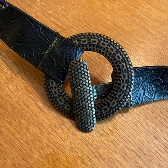 Chico’s adjustable leopard leather belt - Picture 2 of 6